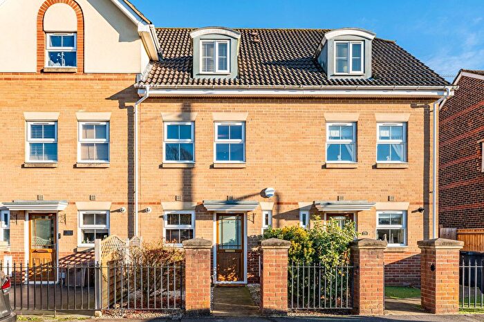 3 Bedroom Town House For Sale In Consort Road, Eastleigh, Hampshire, SO50
