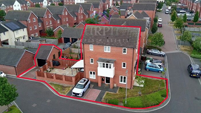 4 Bedroom Semi-Detached House For Sale In Riverside Way, Castleford, West Yorkshire, WF10