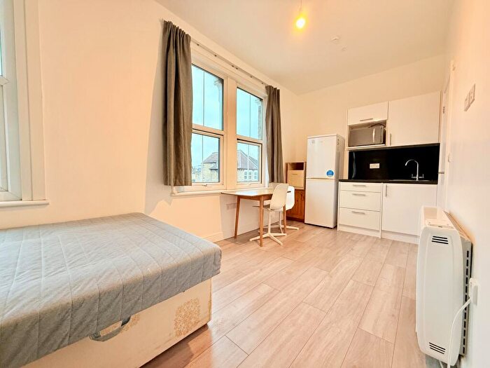 Studio To Rent In Brownhill Road, SE6