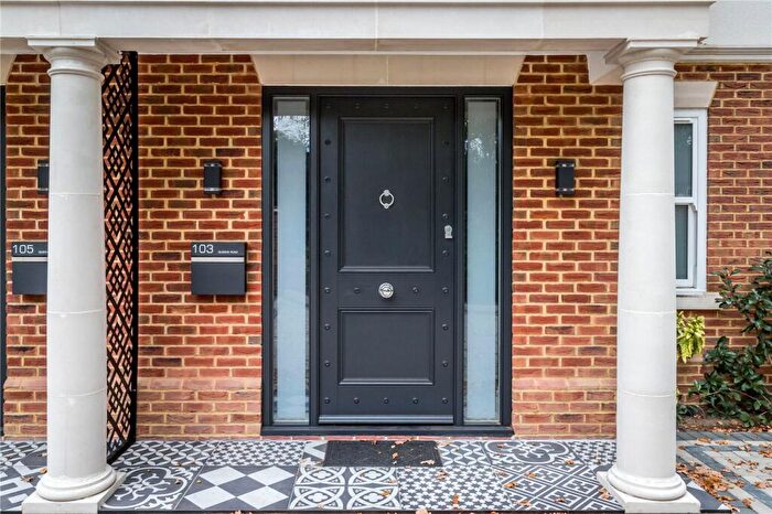 5 Bedroom Semi Detached House For Sale In Queens Road, Hersham, Walton-on-Thames, Surrey, KT12