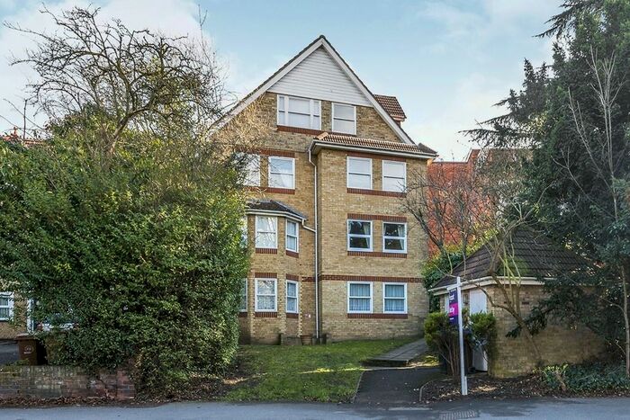 Studio To Rent In Brighton Road, Sutton, Surrey, SM2