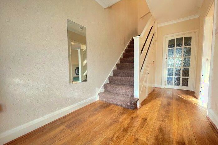 3 Bedroom Property To Rent In Rutherglen Road, London, SE2