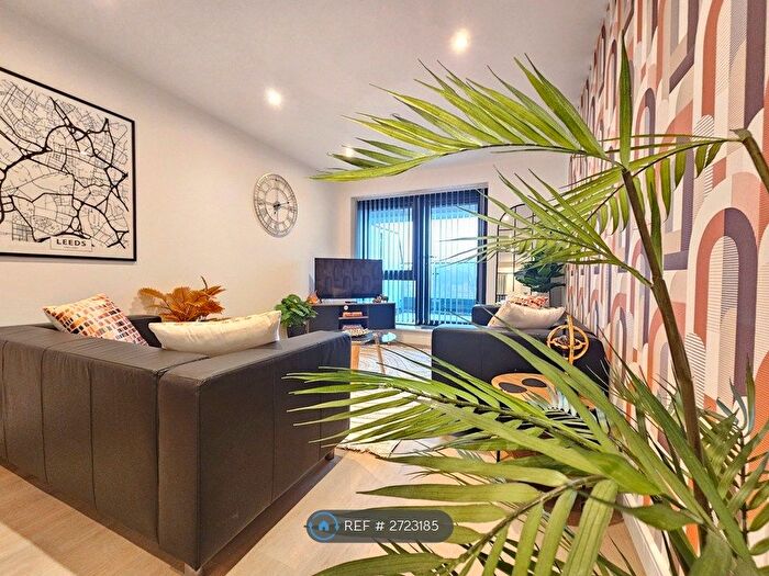 2 Bedroom Flat To Rent In Leeds City Centre, Leeds, LS9