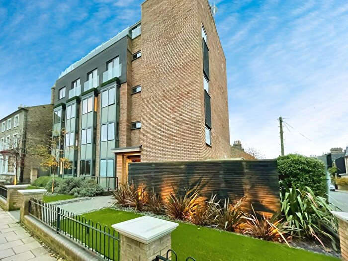 2 Bedroom Flat To Rent In Goldington Road, Bedford, MK40