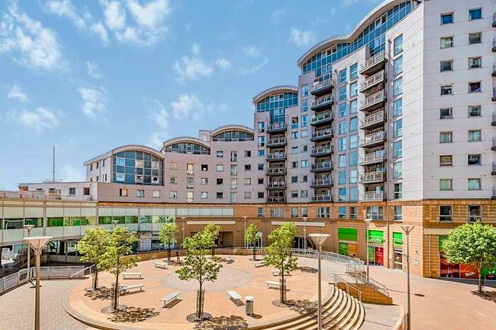 2 Bedroom Flat To Rent In Crown Heights Alencon Link, Basingstoke, RG21