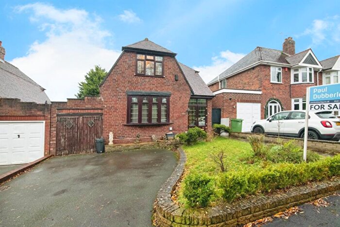 3 Bedroom Detached House For Sale In Woodcroft Avenue, Tipton, DY4