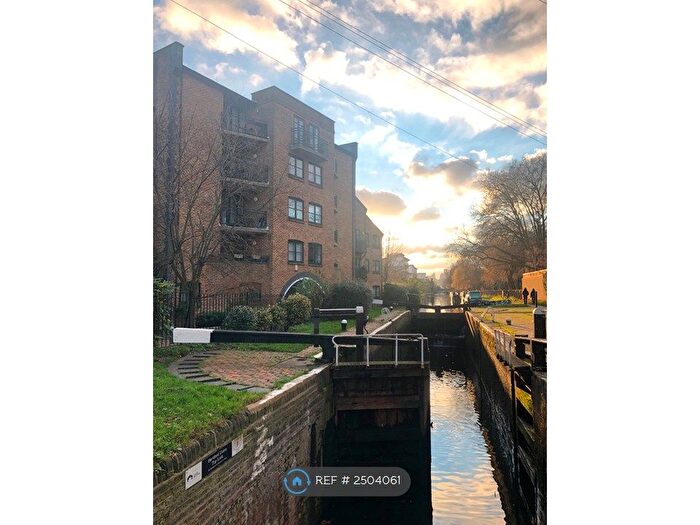 2 Bedroom Flat To Rent In Hertford Lock House, London, E3