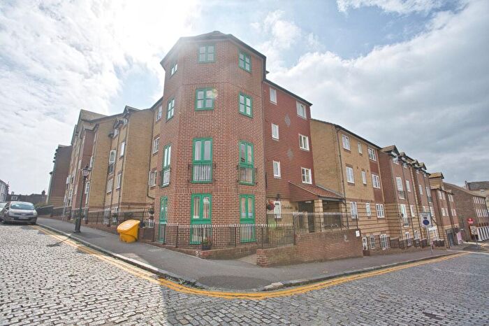 2 Bedroom Flat For Sale In The Bayle, Folkestone, Kent, CT20