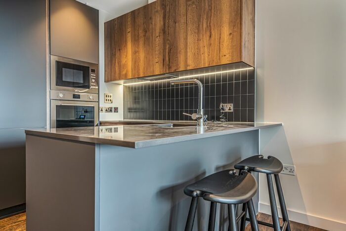 1 Bedroom Flat To Rent In Grenan Square, Greenford, UB6