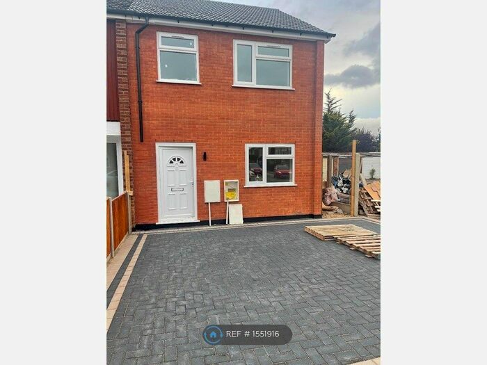 3 Bedroom End Of Terrace House To Rent In Grays, Grays, RM17