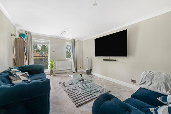 2 Bedroom Apartment For Sale In Tavistock Road, Croydon, CR0