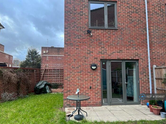 4 Bedroom Semi-Detached House To Rent In Plymouth Road, London, E16