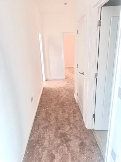 2 Bedroom Flat To Rent In Bishops Place, Paignton, TQ3