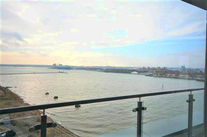 3 Bedroom Flat To Rent In Denyer Walk, Woolston, Southampton SO19