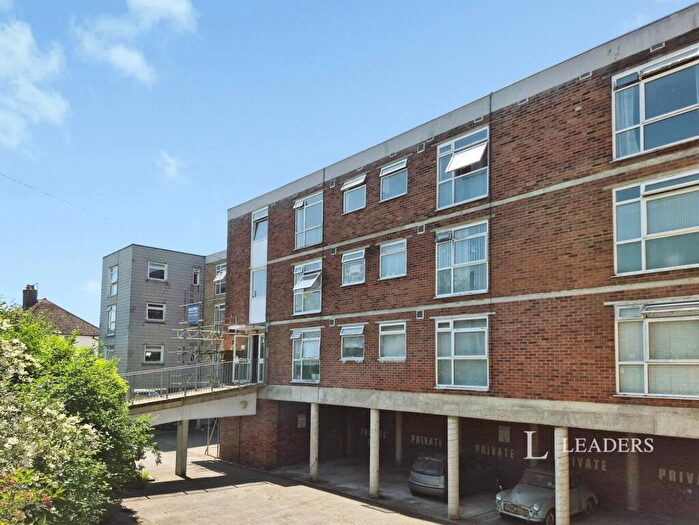 Studio To Rent In Rotunda Road, Eastbourne, East Sussex, BN23