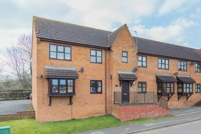 1 Bedroom Flat To Rent In Royal Oak Court, St. Peters Way, Irthlingborough, NN9