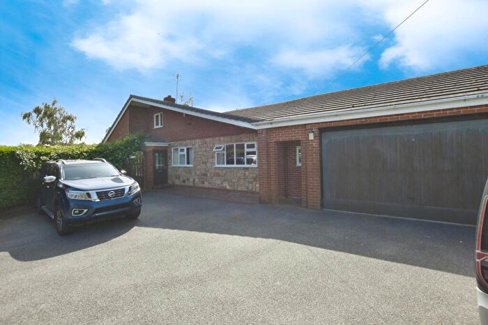 5 Bedroom Bungalow To Rent In Plas Bennion Road, Penycae, LL14