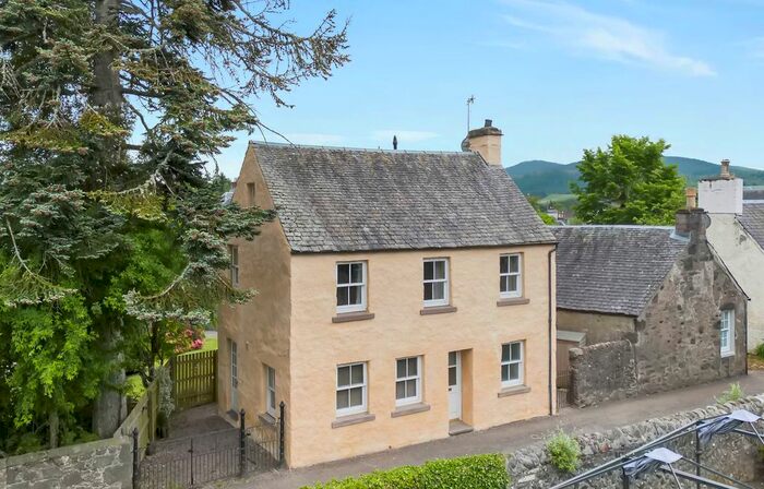 3 Bedroom Detached House To Rent In Melville Lane, Comrie, PH6