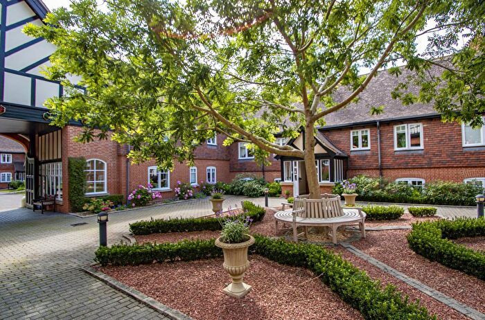 2 Bedroom Apartment To Rent In Thames Road, Goring, Reading, Oxfordshire, RG8