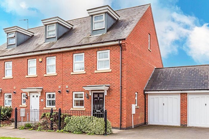 3 Bedroom Semi Detached House For Sale In Burywell Road, Wellingborough, NN8