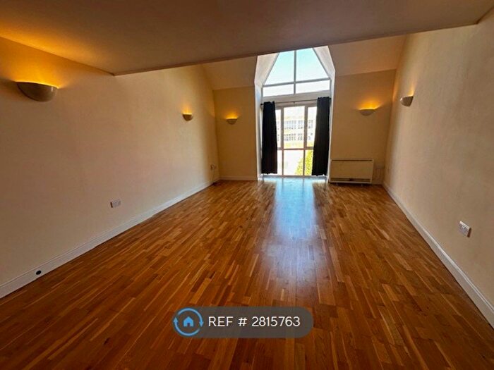 2 Bedroom Flat To Rent In Scotney Gardens, Maidstone, ME16