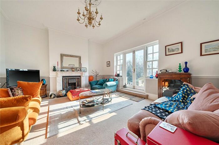 3 Bedroom Apartment For Sale In Sambourne, Sea Walls Road, Bristol, BS9