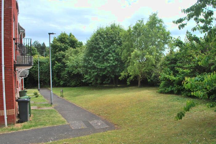 3 Bedroom Terraced House To Rent In Lewis Crescent, Exeter, EX2