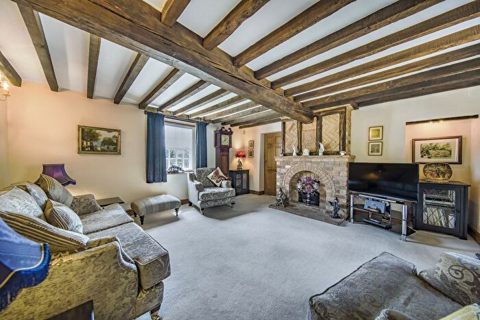 4 Bedroom Detached House For Sale In Lower Street, Desborough, NN14