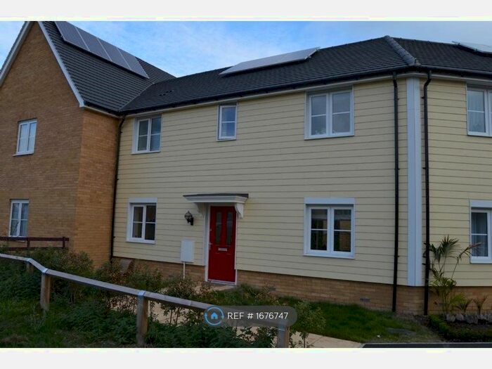 3 Bedroom Terraced House To Rent In Bernwelle Avenue, Romford, RM3