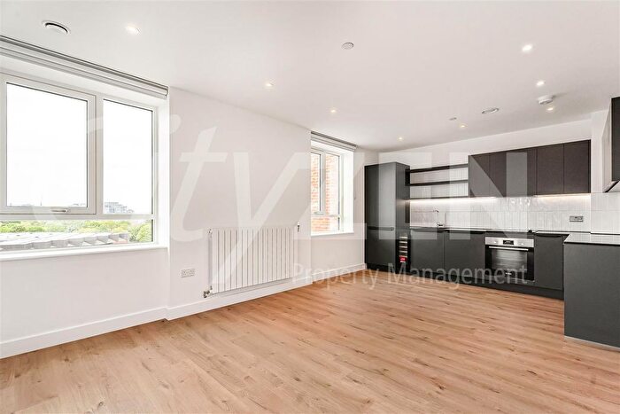1 Bedroom Flat To Rent In Hopper House, Pilkington Terrace, Pettman Crescent, London, SE28