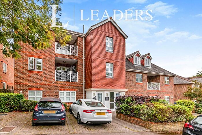 1 Bedroom Flat To Rent In St John House, Emlyn Lane, Leatherhead, KT22