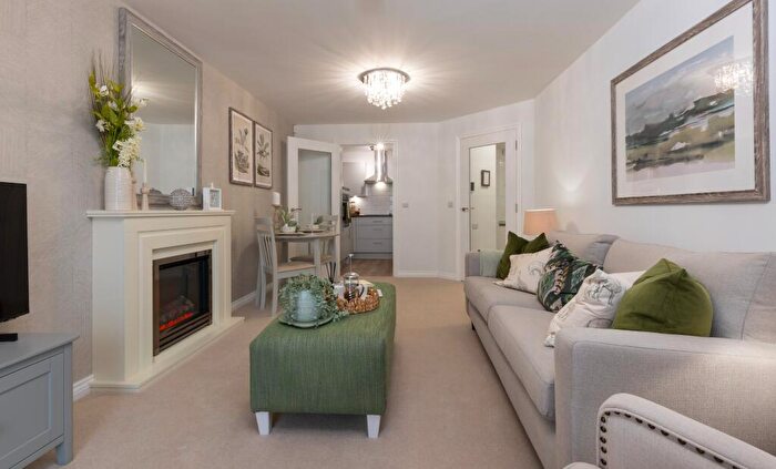 2 Bedroom Apartment For Sale In Otter Lodge, Silver Street, Honiton, EX14