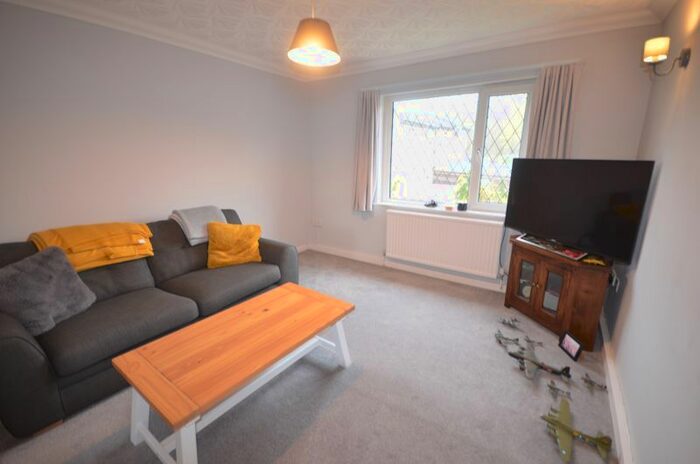 1 Bedroom Flat To Rent In Curlew Close, Oswaldtwistle, Accrington, BB5