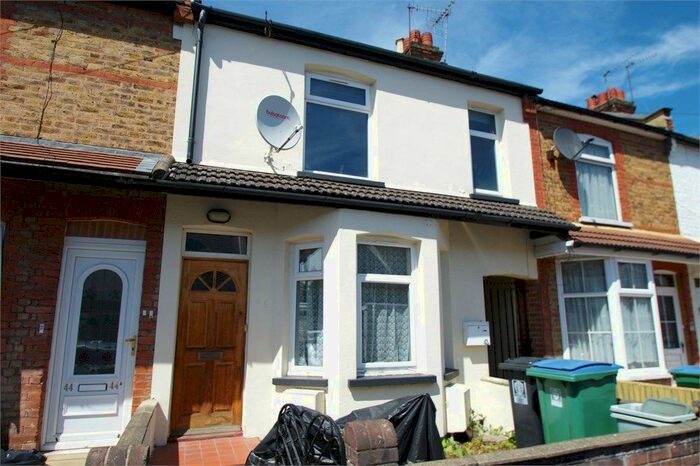 1 Bedroom Flat To Rent In Acme Road, Watford, WD24