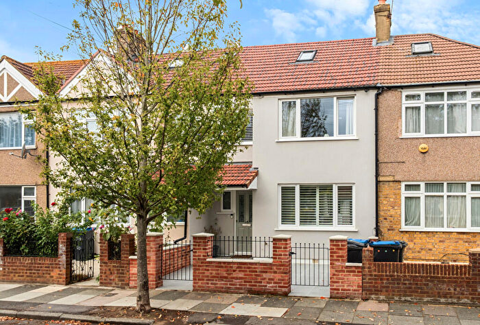 3 Bedroom Terraced House For Sale In Abbotts Road, Mitcham, CR4