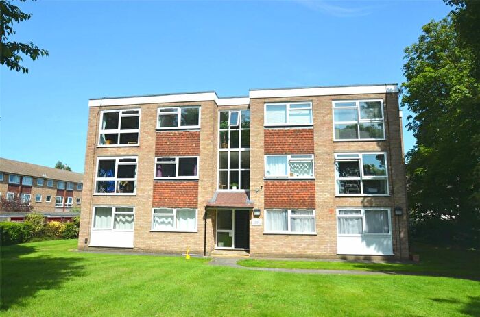 1 Bedroom Apartment To Rent In Chanctonbury Gardens, Sutton, Surrey, SM2