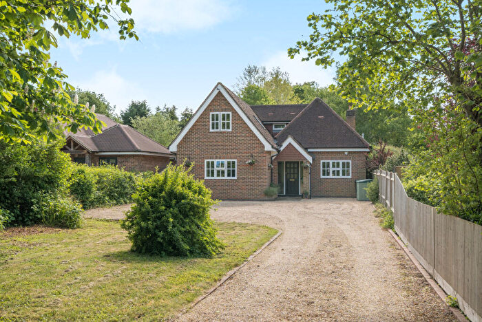 4 Bedroom House For Sale In The Glade, Fetcham, KT22