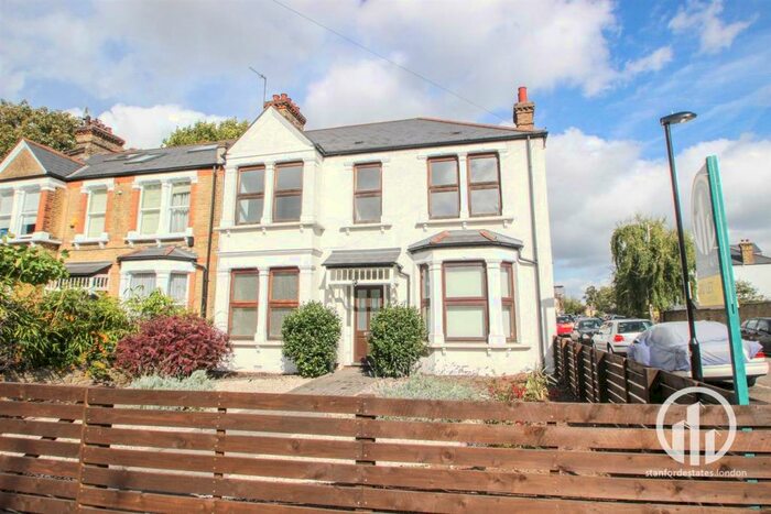 2 Bedroom Flat To Rent In Manor Park, Hither Green, London, SE13