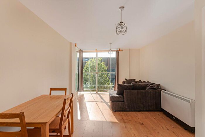 2 Bedroom Apartment For Sale In Nexus Court, Leytonstone, E11