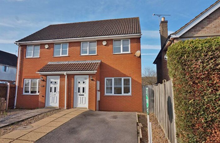 3 Bedroom Semi Detached House To Rent In Balmoral Road, Oakham, Rutland, LE15