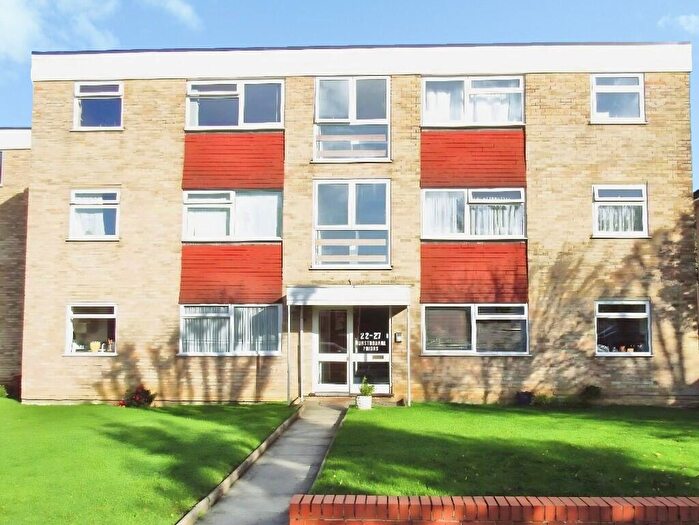 2 Bedroom Flat For Sale In Harewood Road, Croydon, London, CR2