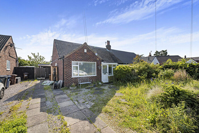 3 Bedroom Semi-Detached Bungalow For Sale In Moorfield, New Longton, PR4