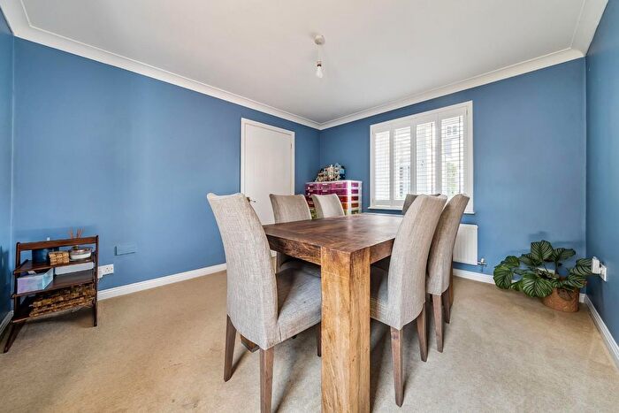 4 Bedroom Detached House For Sale In Pipit Close, Waterlooville, PO8