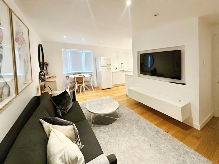 2 Bedroom Flat To Rent In Autumn Drive, Sutton, SM2