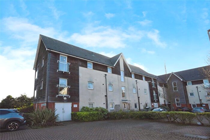 2 Bedroom Flat For Sale In Chelmer Road, Chelmsford, Essex, CM2