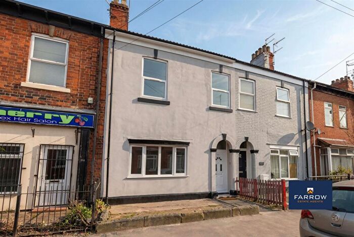 3 Bedroom Terraced House For Sale In De Grey Street, Hull, HU5