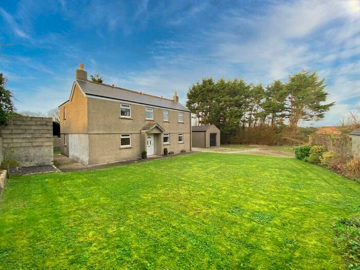 4 Bedroom Detached House For Sale In Viaduct Hill, Hayle, TR27