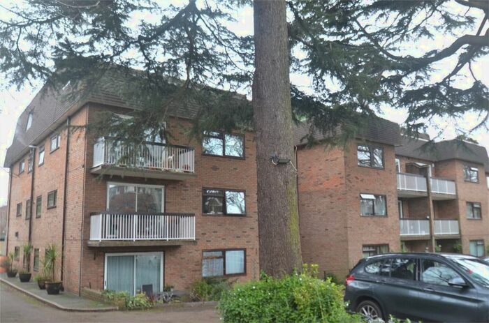 2 Bedroom Flat To Rent In The Avenue, Beckenham, Kent BR3