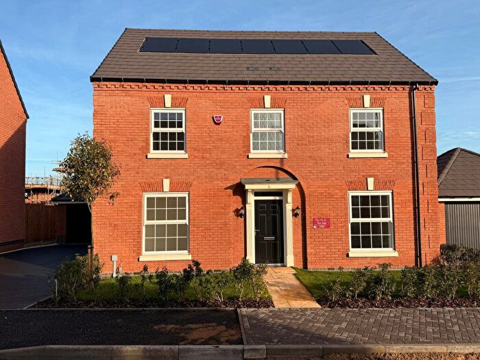 4 Bedroom Detached House For Sale In Lutterworth Road, Burbage, Hinckley, LE10