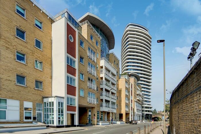 1 Bedroom Flat To Rent In Lombard Road, London, SW11